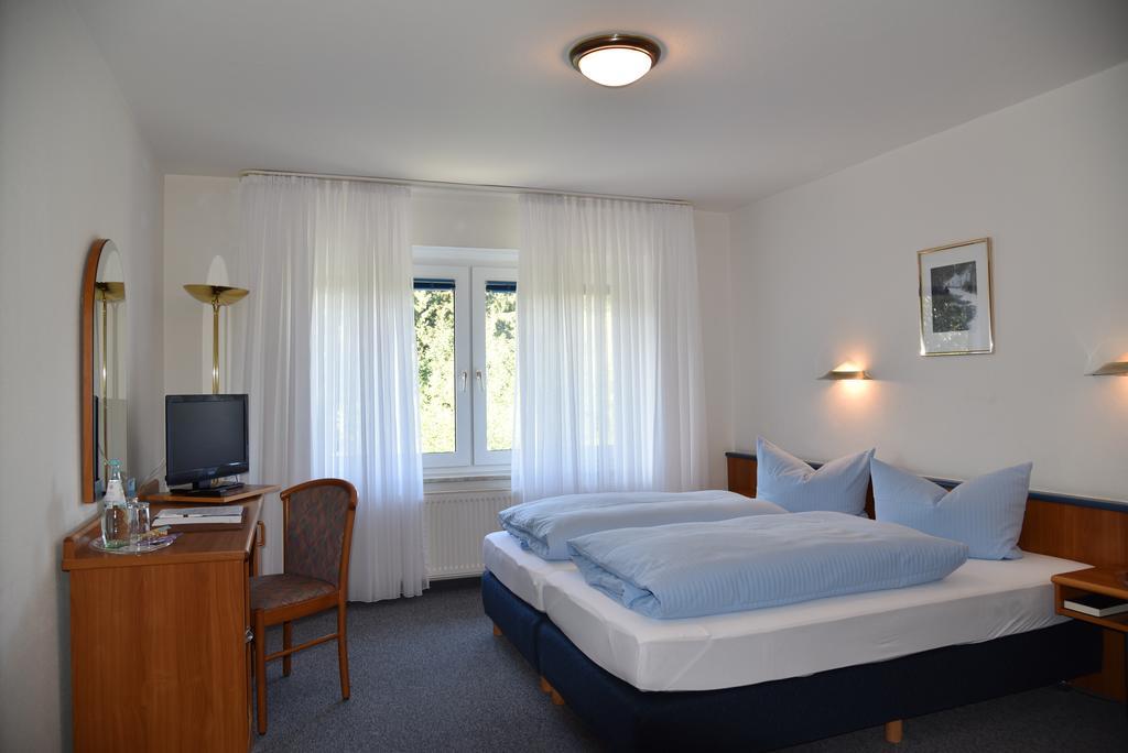 Hotel An Der Alten Porzelline Neuhaus am Rennweg Bilik gambar